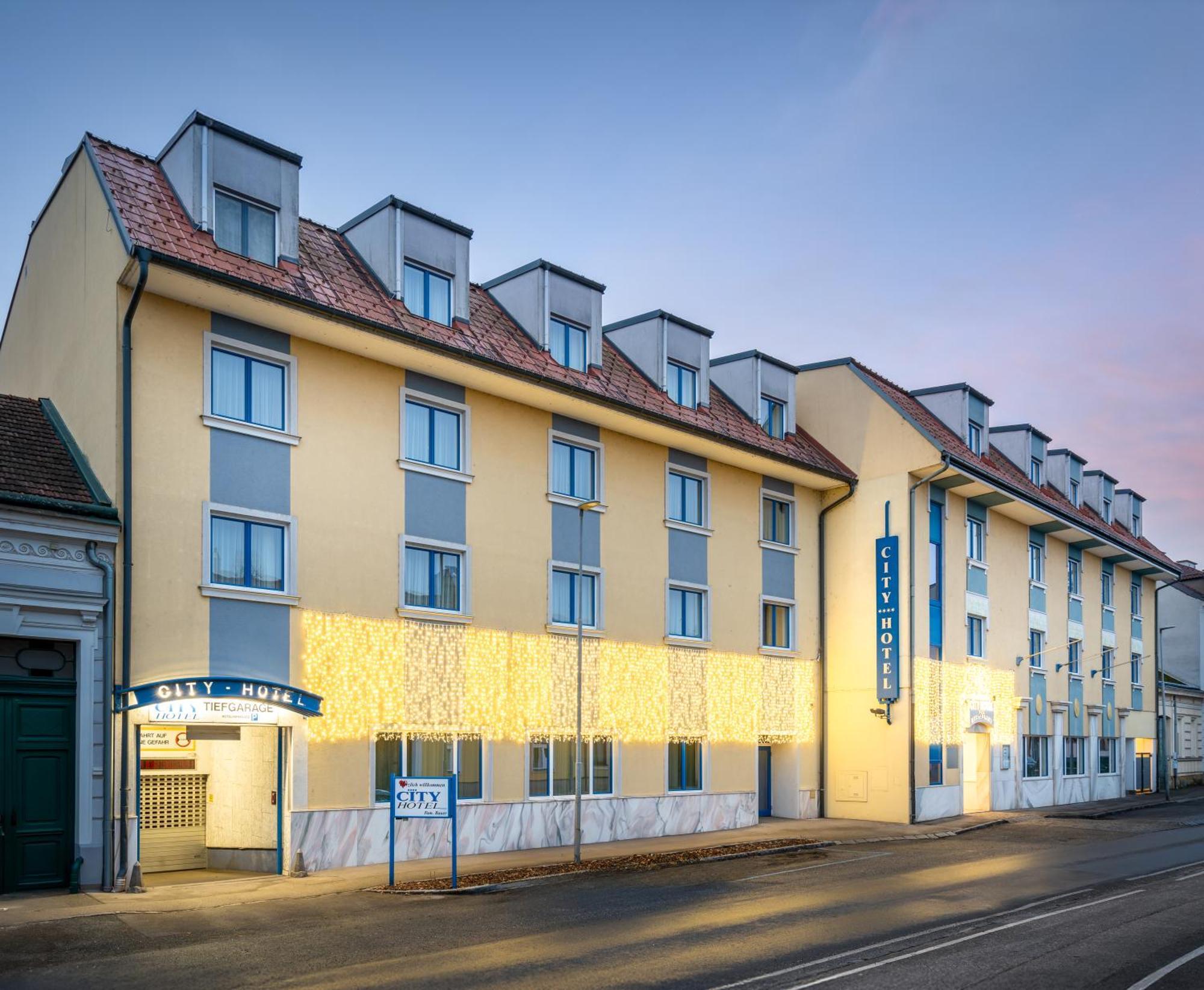 City Hotel Stockerau Eksteriør billede