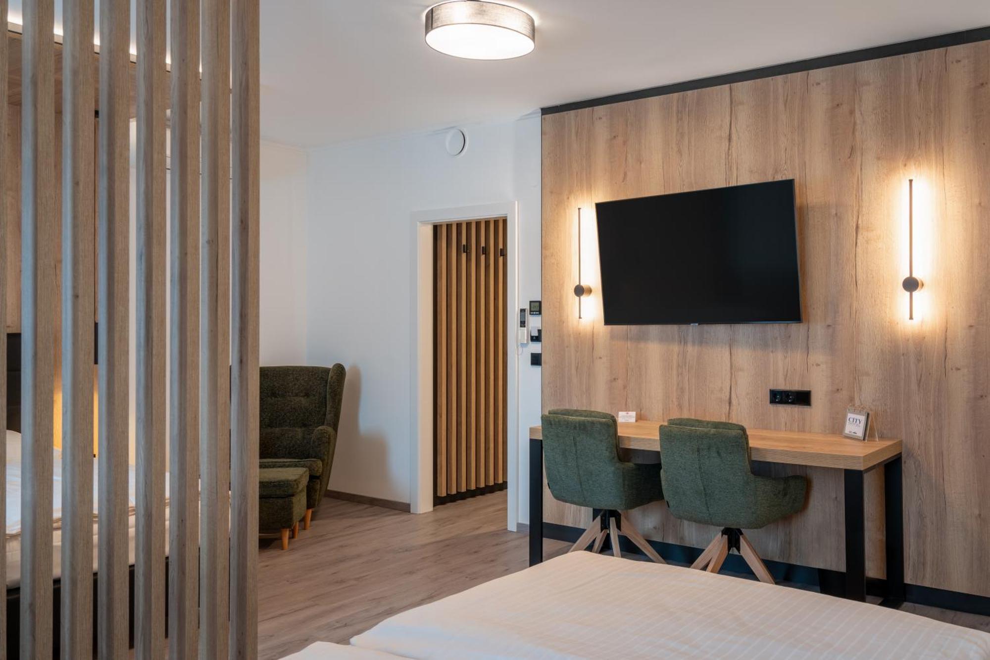 City Hotel Stockerau Eksteriør billede