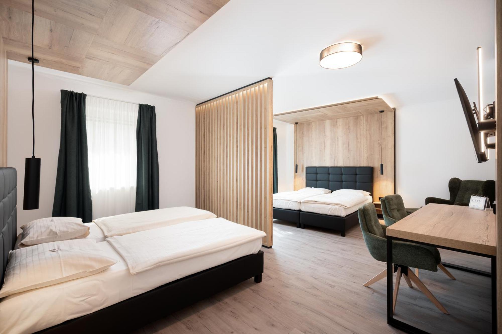 City Hotel Stockerau Eksteriør billede